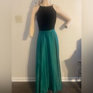 CITY VIBE black and green satin ball gown